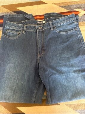 Van Heusen Men’s Relaxed Jeans - Blue